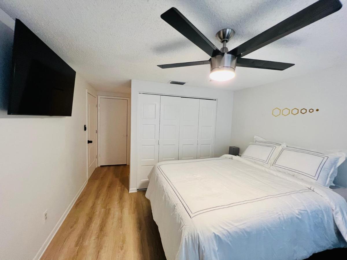 Jk Royal Studio - Great Location Appartement Tampa Buitenkant foto